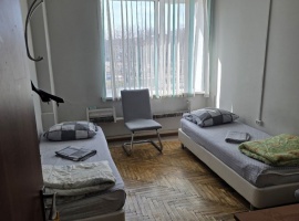 Двухместный&nbsp;номер с окном: 10 м2&nbsp;
